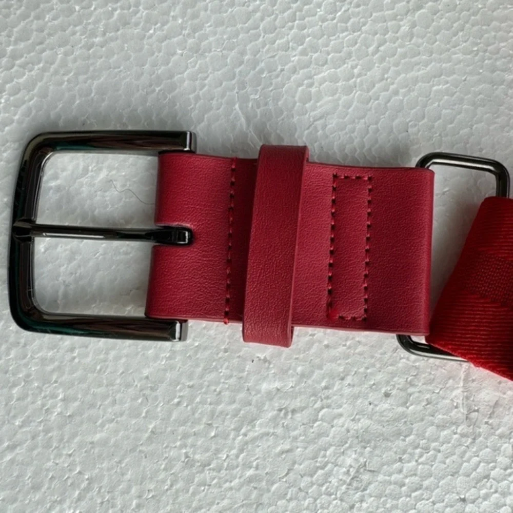 Nike NWOT Red Adjustable Baseball/Softball Belt 3.0‎